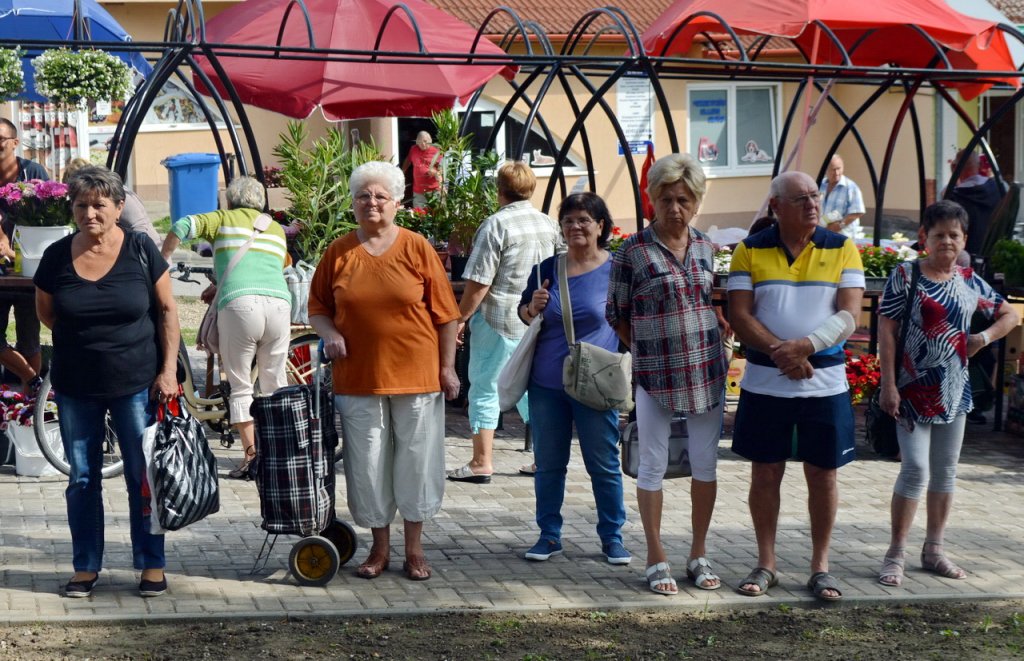 vásárcsarnok átadása 08